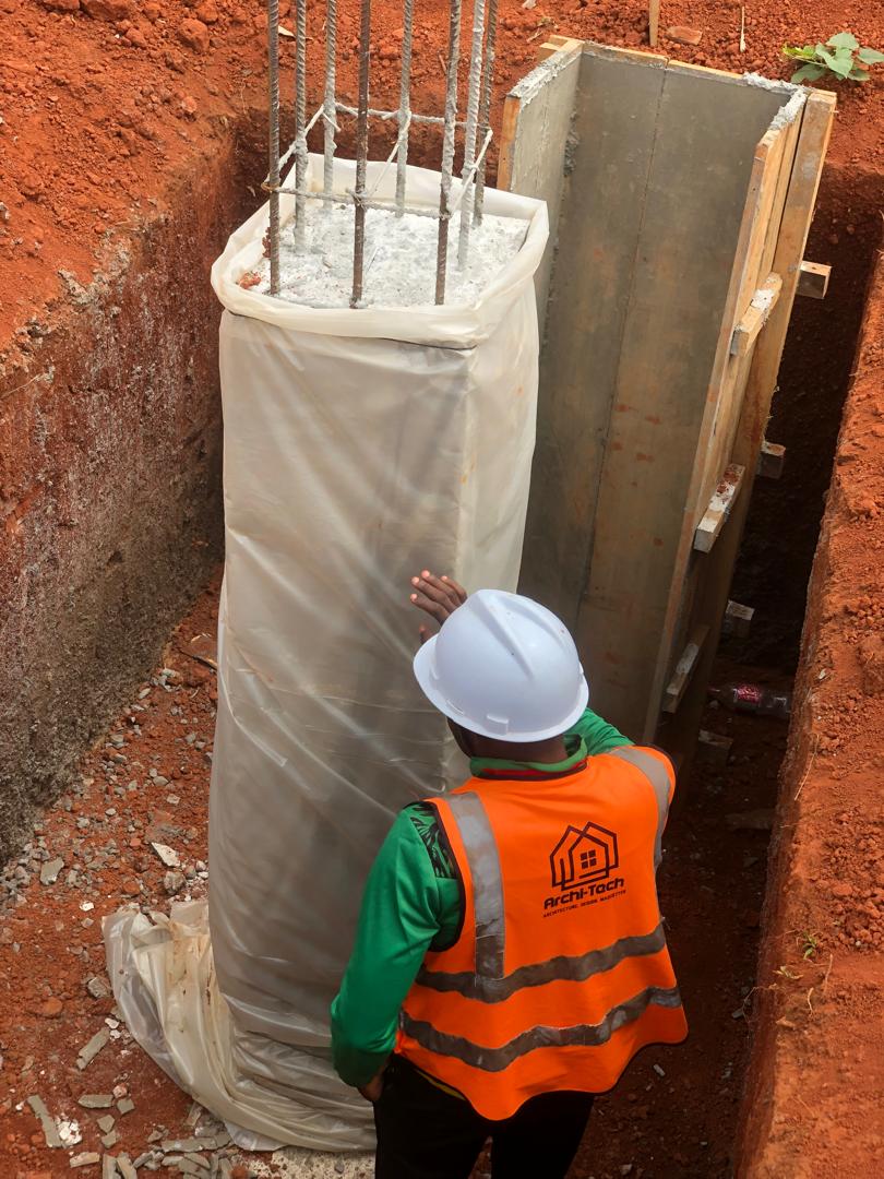 Travaux de construction d'une fondation (3)